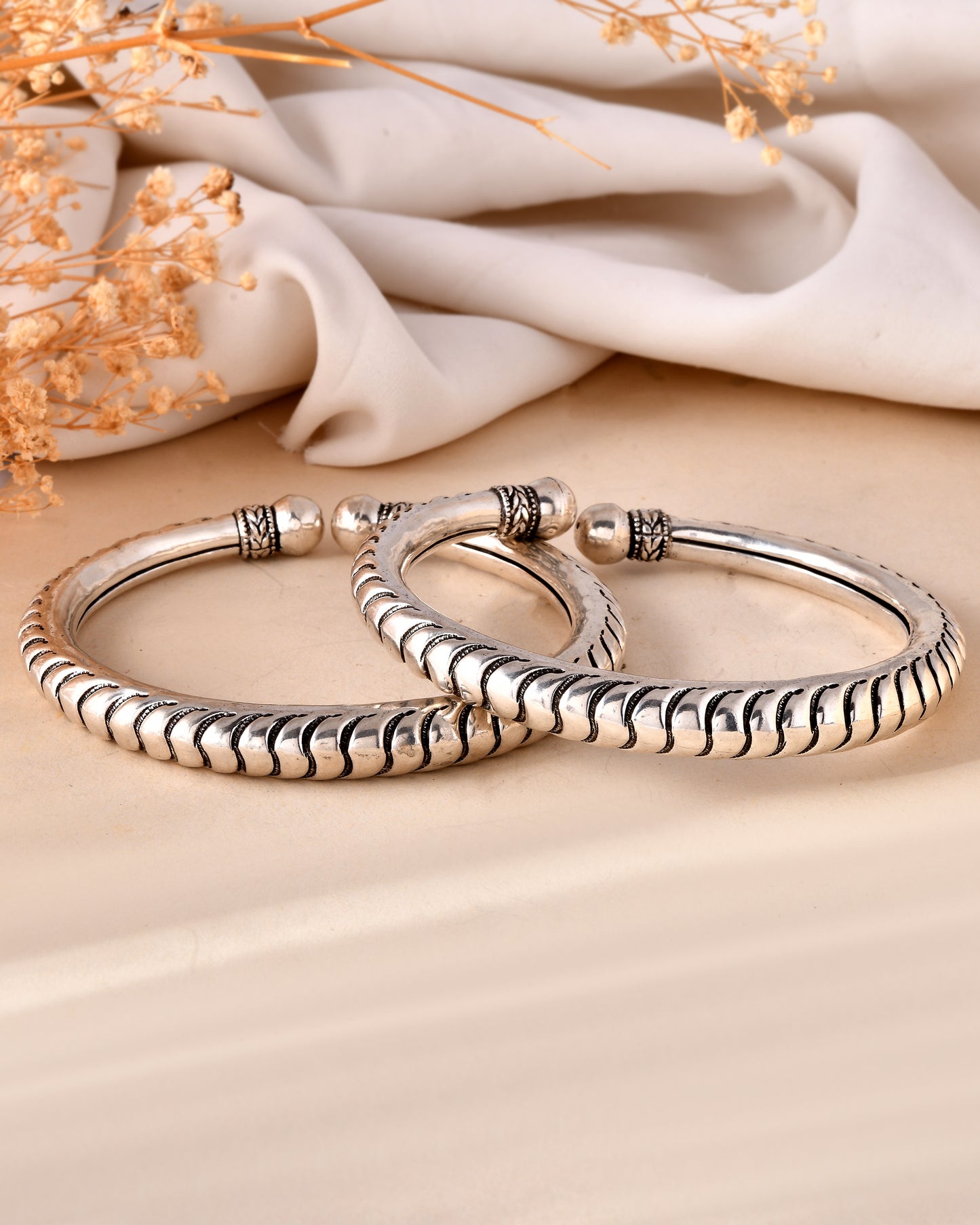 925 Sterling Silver Spiral Carved Anklet Pair – Bold Oxidized Payal