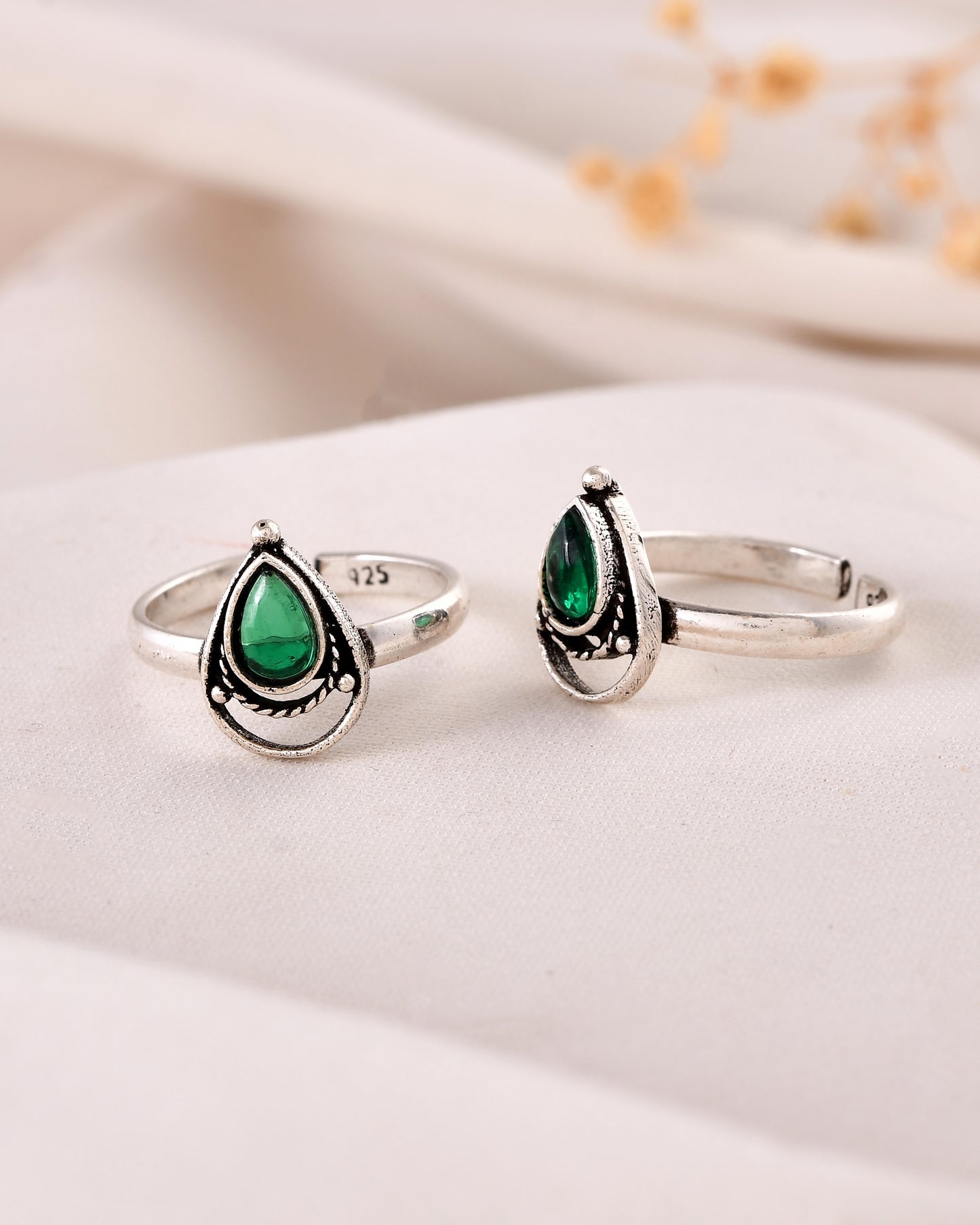 925 Silver Green Teardrop Toe Ring – Adjustable Tribal Design