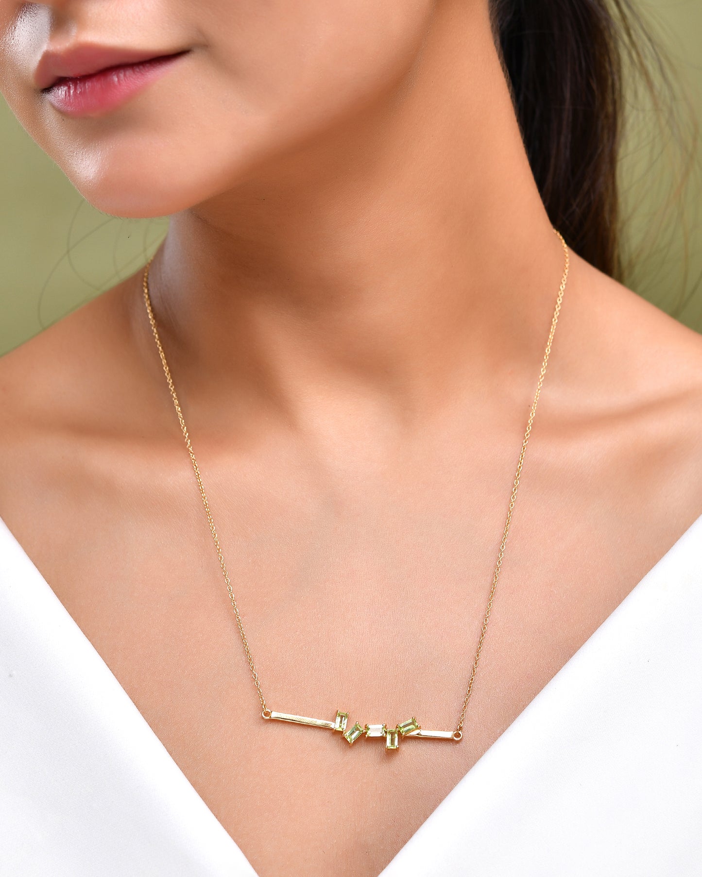 Gold-Plated Lemon Quartz Bar Pendant Necklace – Modern Gemstone Minimalist Jewelry