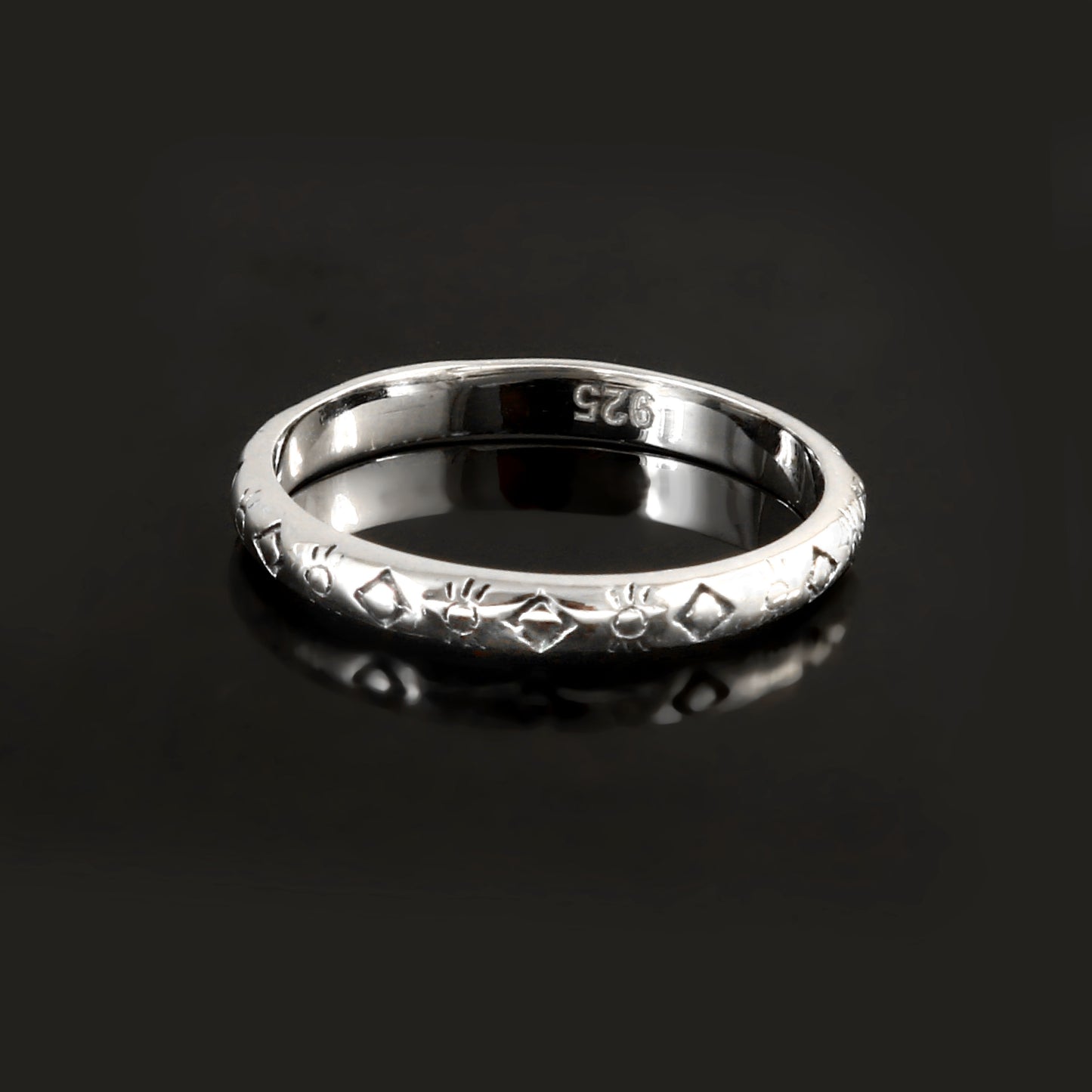 Minimal Tribal Pattern Band Ring