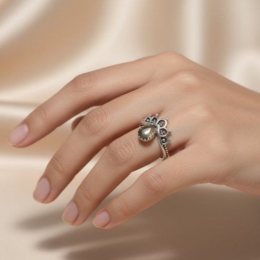 Crown Labradorite Ring - Zirak Silver