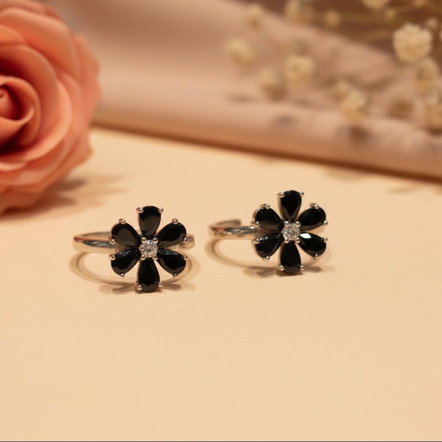 Kaali Pushp Toe Ring - Zirak Silver
