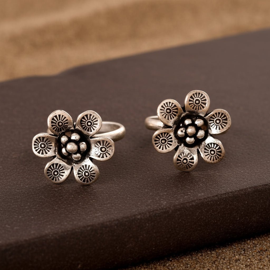 925 Silver Adjustable Floral Toe Rings – Handmade Oxidized Flower Design - Zirak Silver