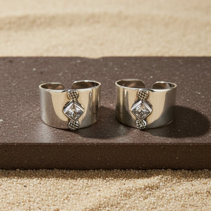 925 Silver Adjustable Toe Ring with White CZ Stones - Zirak Silver