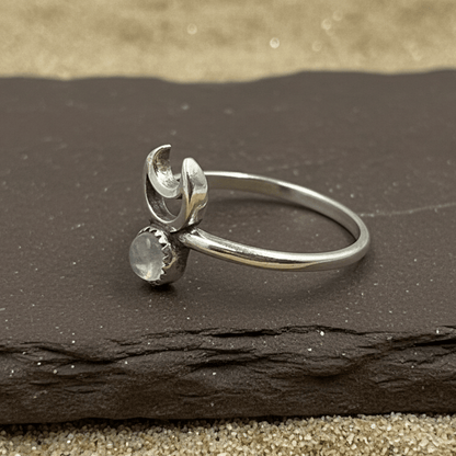 925 Silver Crescent Moon Rainbow Moonstone Ring - Zirak Silver