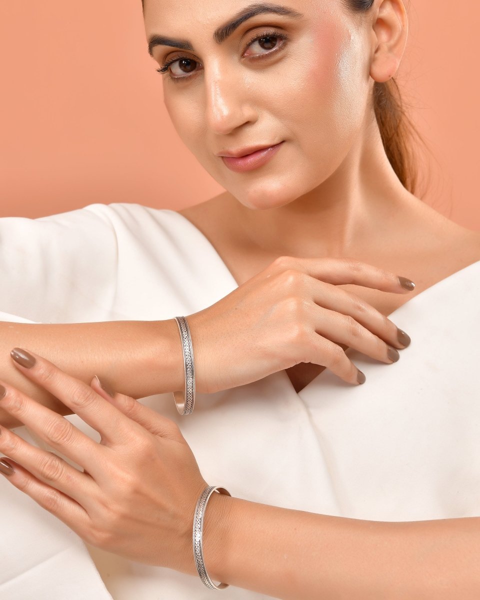 925 Sterling Silver Oxidized Chain Pattern Bangles – Traditional Indian Kada Set - Zirak Silver