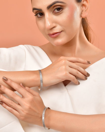 925 Sterling Silver Oxidized Chain Pattern Bangles – Traditional Indian Kada Set - Zirak Silver