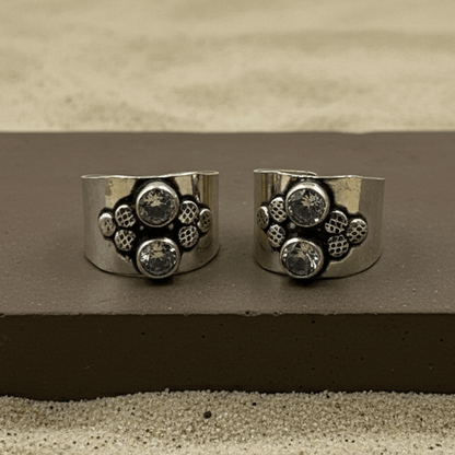 925 Sterling Silver Toe Ring with Triple CZ - Zirak Silver