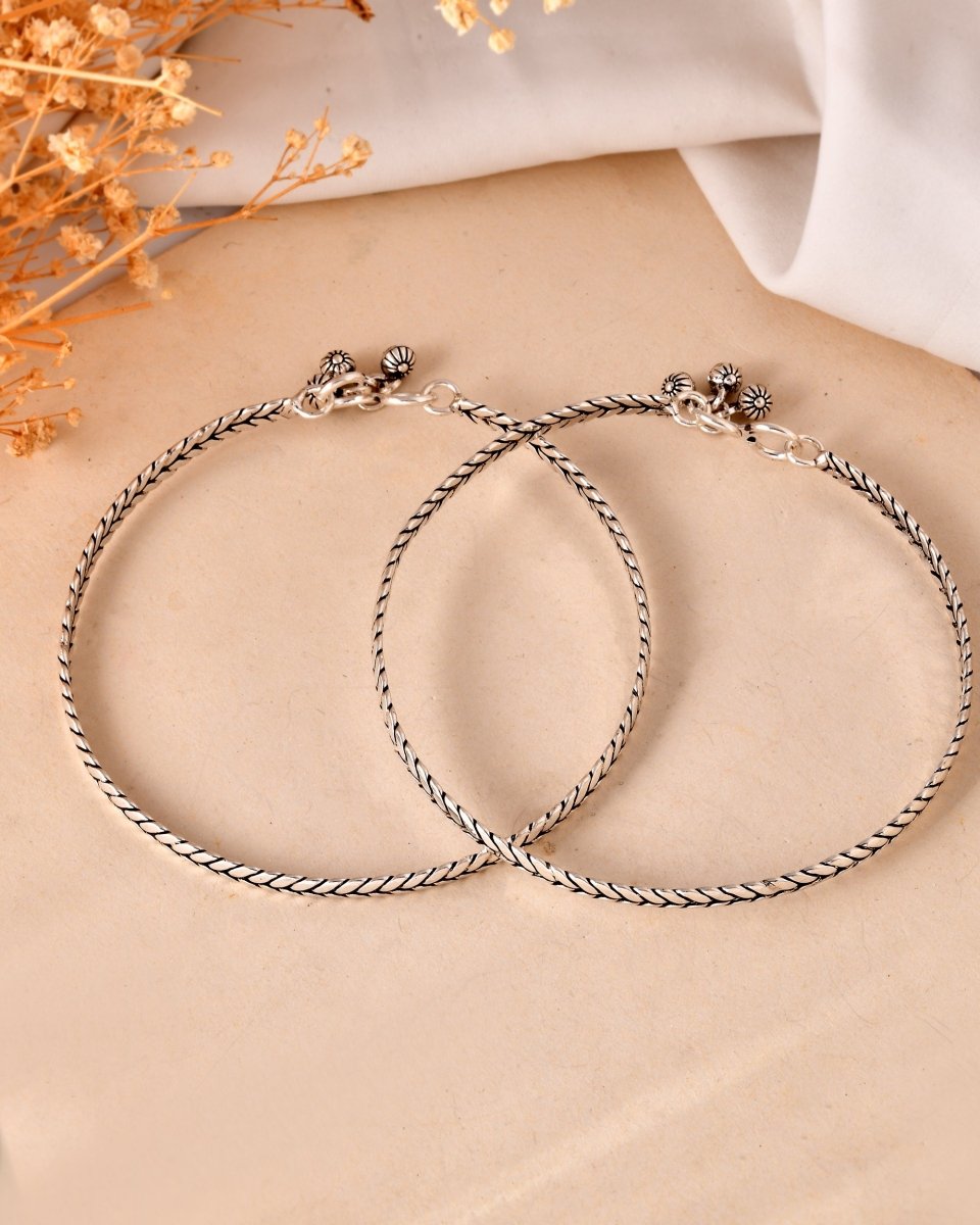 925 Sterling Silver Woven Pattern Anklet Pair with Charm Drops – Oxidized Payal - Zirak Silver