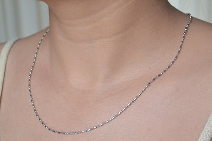 Zohra Chain – Beaded Silver Chain