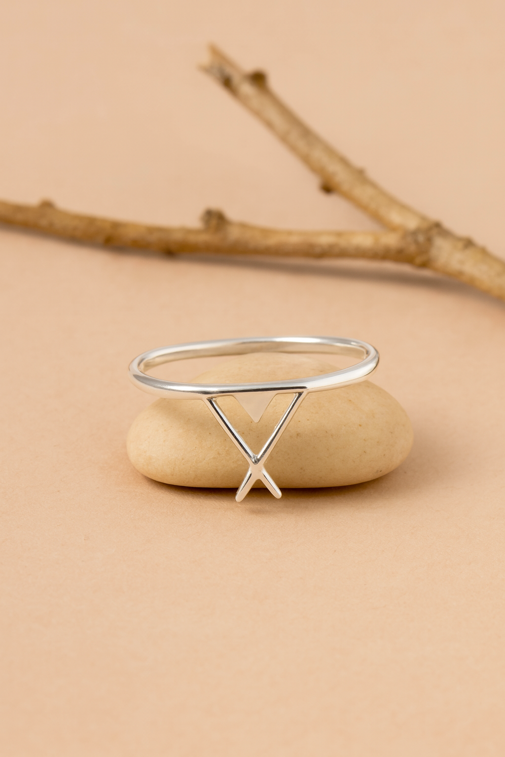 Minimalist Geometric Arrow Ring
