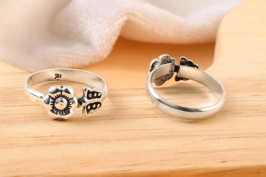 925 Sterling Silver Oxidized Floral Toe Ring | Adjustable Flower Design