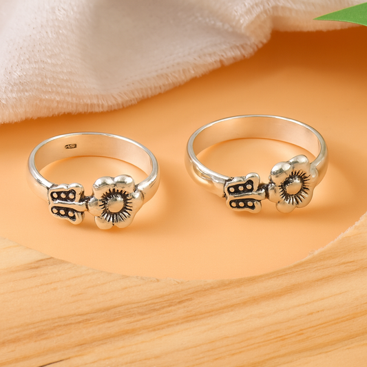 925 Sterling Silver Oxidized Floral Toe Ring | Adjustable Flower Design