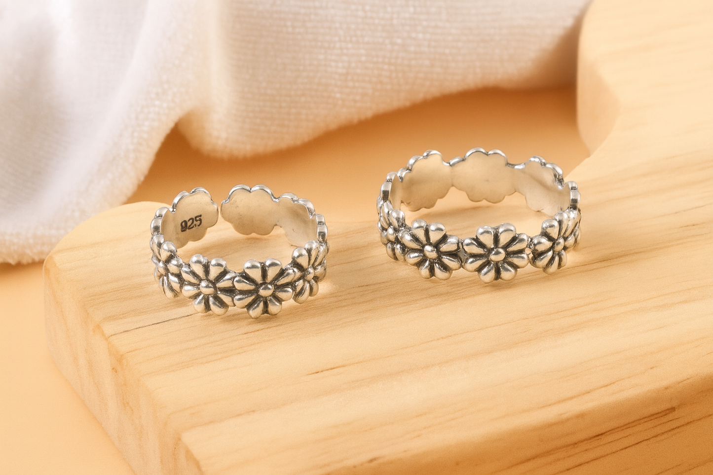 925 Silver Adjustable Daisy Flower Toe Rings – Boho Floral Foot Jewelry