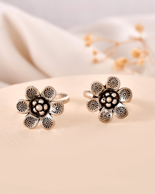 925 Silver Adjustable Floral Toe Rings – Handmade Oxidized Flower Design