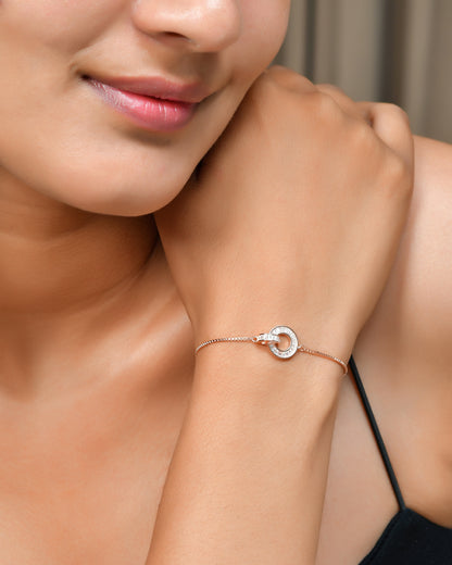 Rose-Gold Interlocking Circle Bracelet with Baguette CZ – 925 Sterling Silver, Adjustable