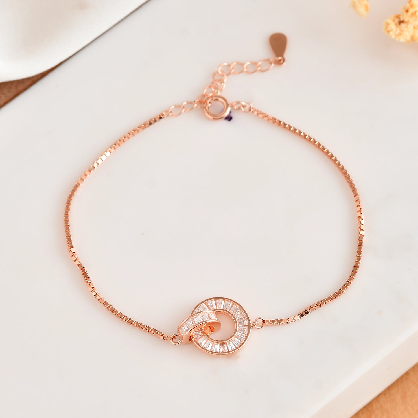 Rose-Gold Interlocking Circle Bracelet with Baguette CZ – 925 Sterling Silver, Adjustable