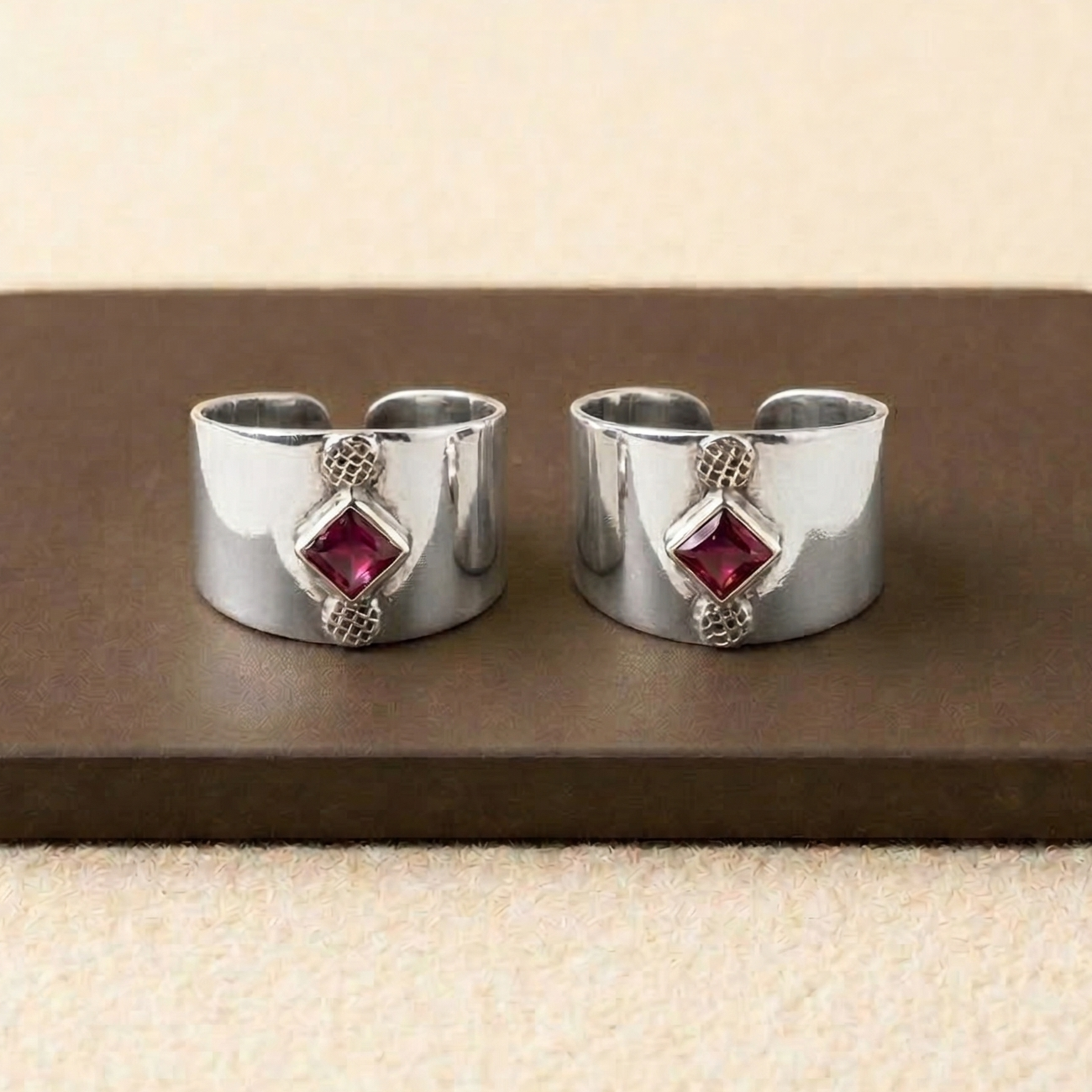 Kavya Red Stone Wide Toe Rings