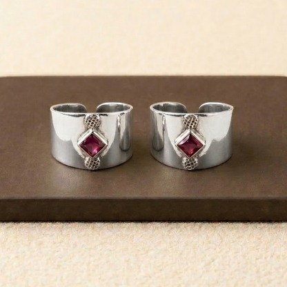 Kavya Red Stone Wide Toe Rings
