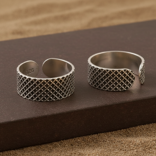 925 Silver Adjustable Toe Ring with Vintage Criss-Cross Grid Design – Handmade Boho Jewelry