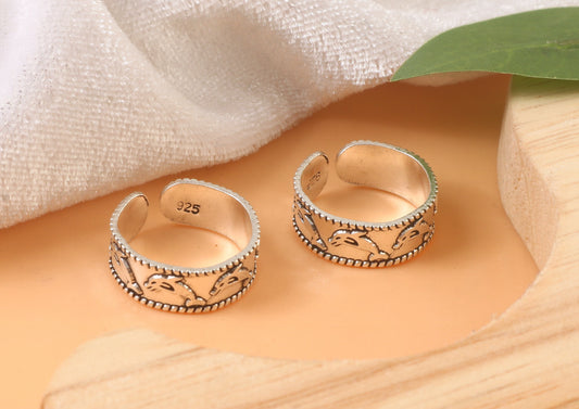 925 Silver Adjustable Toe Ring with Dolphin Motif – Handmade Boho Animal Jewelry