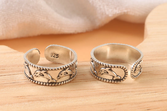 925 Silver Adjustable Toe Ring with Dolphin Motif – Handmade Boho Animal Jewelry