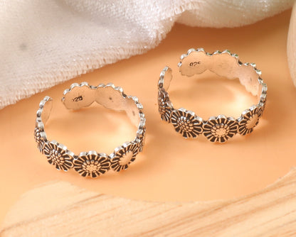 925 Sterling Silver Daisy Flower Toe Ring – Adjustable Boho Floral Jewelry