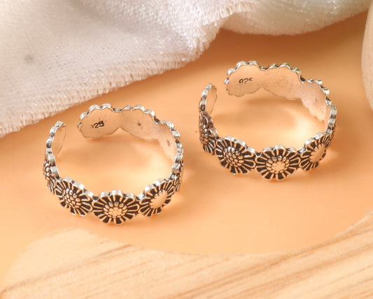 925 Sterling Silver Daisy Flower Toe Ring – Adjustable Boho Floral Jewelry