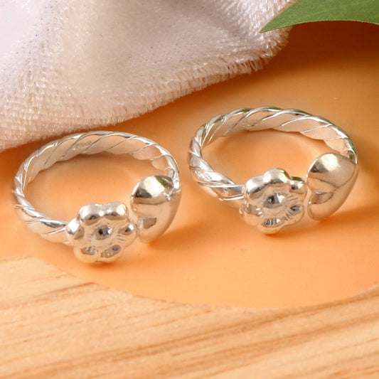 925 Silver Adjustable Toe Ring with Floral Design – Handmade Ethnic Jewelry