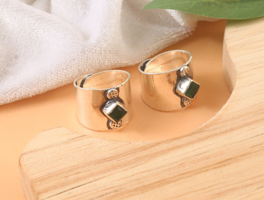 925 Silver Adjustable Toe Ring with Emerald Green Cubic Zirconia – Handmade Ethnic Jewelry