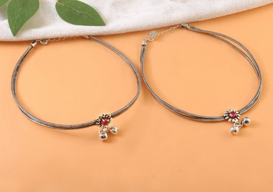 925 Silver Oxidized Flower Anklet with Red Stone & Ghungroo Charms – Traditional Ethnic Jewelry