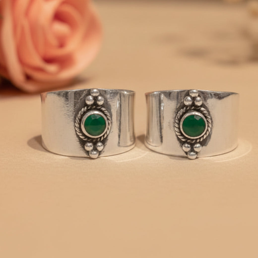 Meera Emerald Green Wide Toe Rings