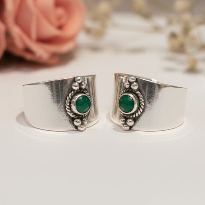 Meera Emerald Green Wide Toe Rings