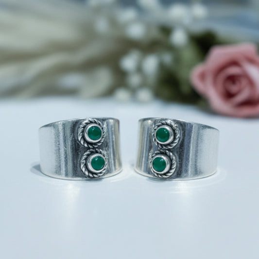 Jaya Green Wide Toe Rings