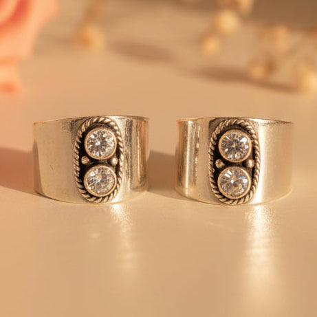 Kiran Clear Stone Wide Toe Rings (Medium)