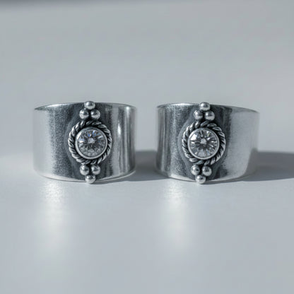 Nisha Clear Stone Wide Toe Rings