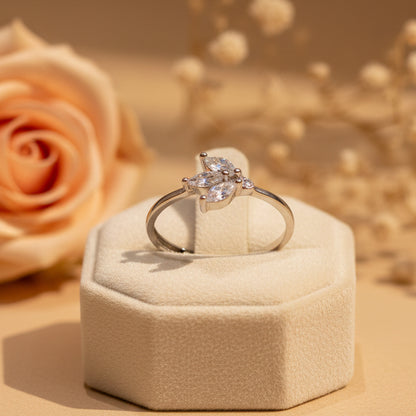 Nalini Leaf Ring