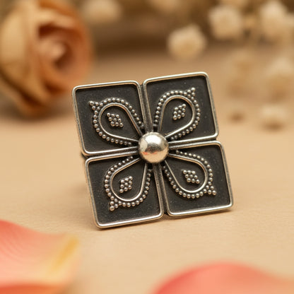 Chaukor Floral Silver Ring