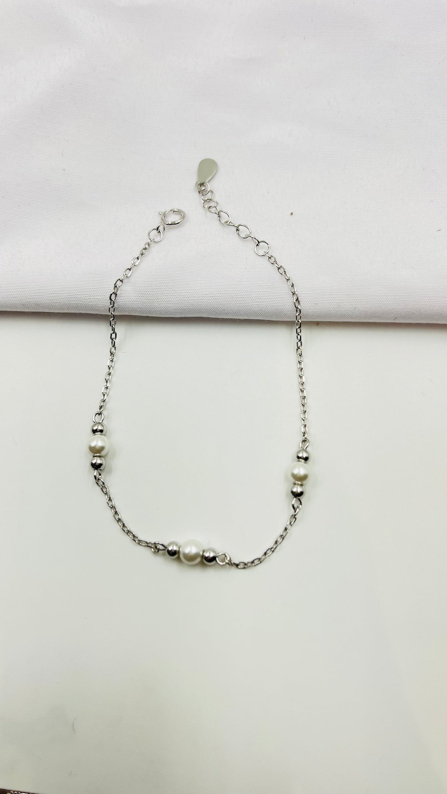 Moti Pearl Station Bracelet