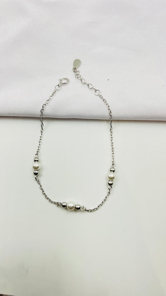 Moti Pearl Station Bracelet