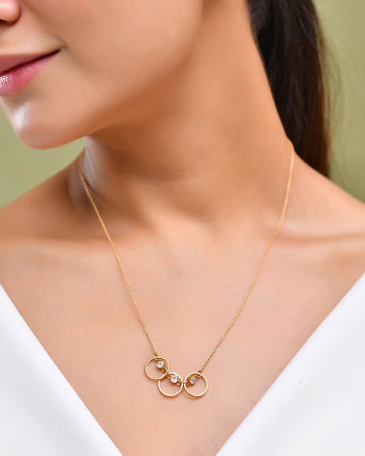 Triple Ring Crystal Necklace – Gold-Plated Minimal Chain with Crystal Charms