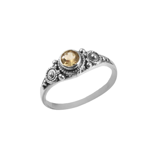 Citrine Oval Ring in 925 Silver – Engraved Floral Gemstone Ring for Women