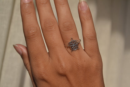 Abstract Petal Lattice Silver Ring