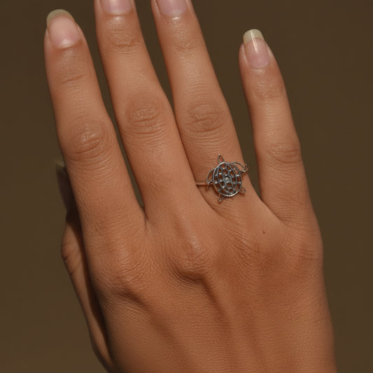 Abstract Tortoise Lattice Silver Ring