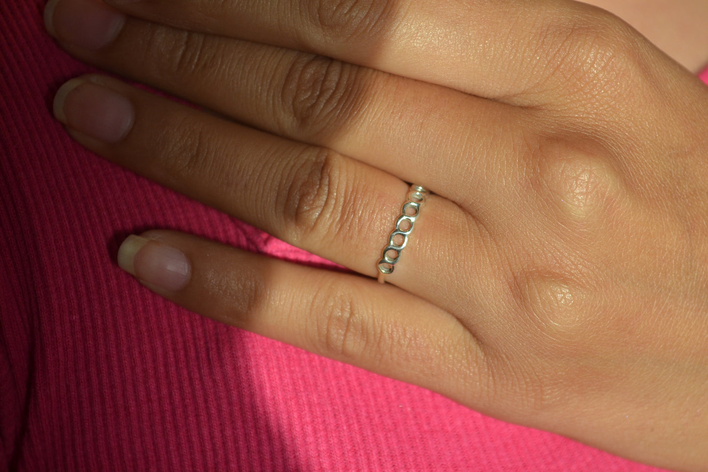 Minimalist Hollow Circle Band