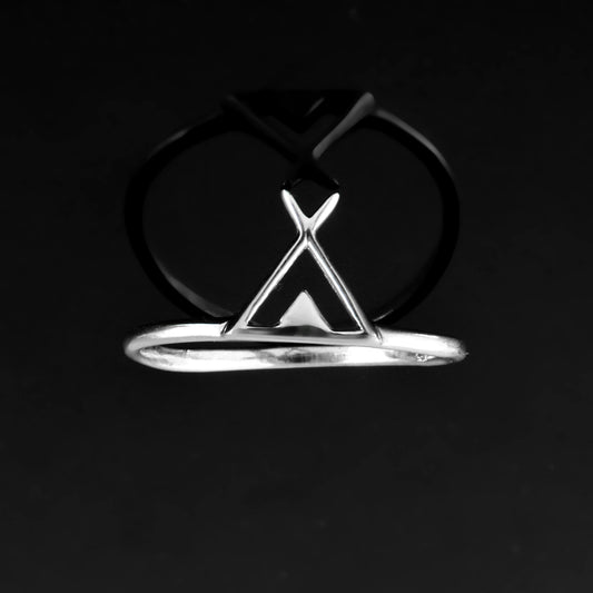 Minimalist Geometric Arrow Ring