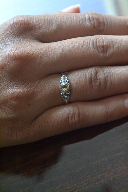 Citrine Oval Ring in 925 Silver – Engraved Floral Gemstone Ring for Women