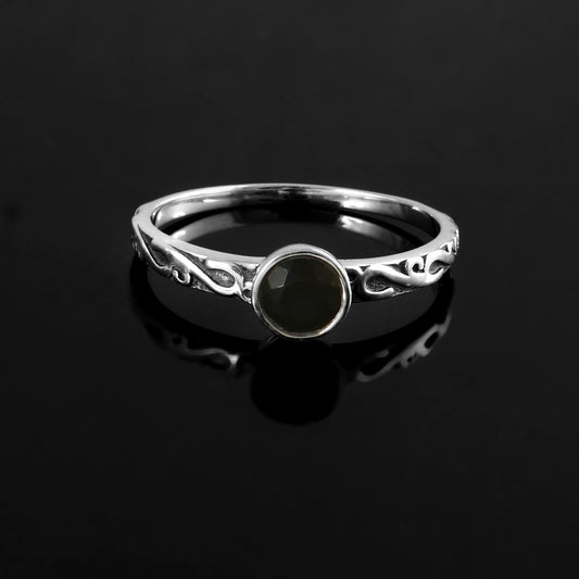 Noir Crest Ring