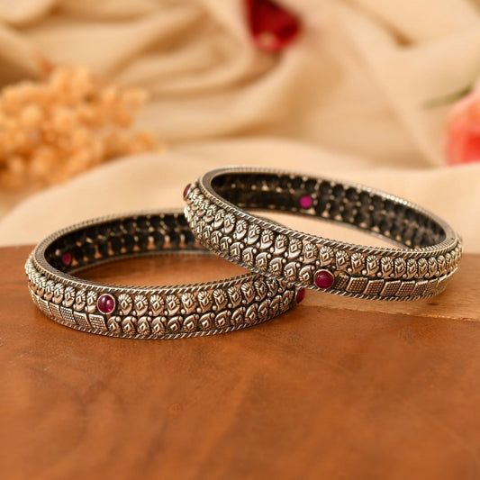 Aanya Antique Silver Bangle - Zirak Silver