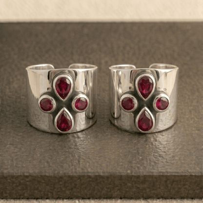 Aanya Pink Stone Wide Toe Rings - Zirak Silver